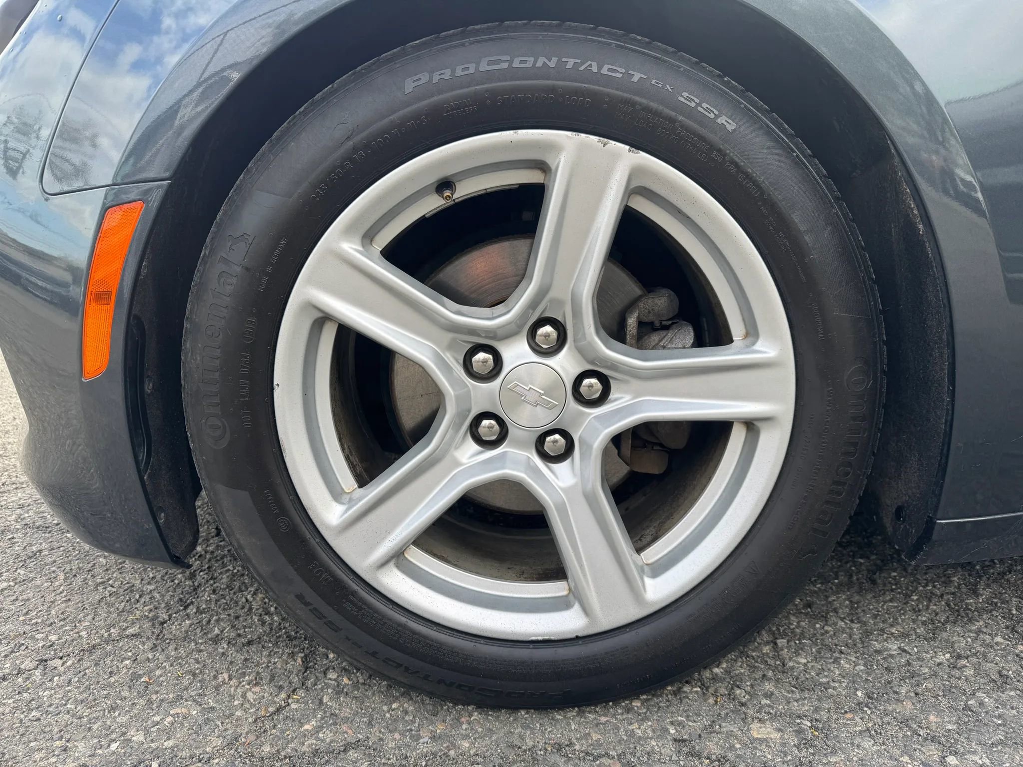 Used 2020 Chevrolet Camaro LT RWD image 27