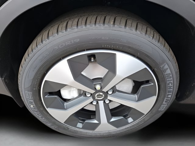 New 2026 Volvo XC40 B5 Plus w/ Protection Package Premier AWD/4WD image 9