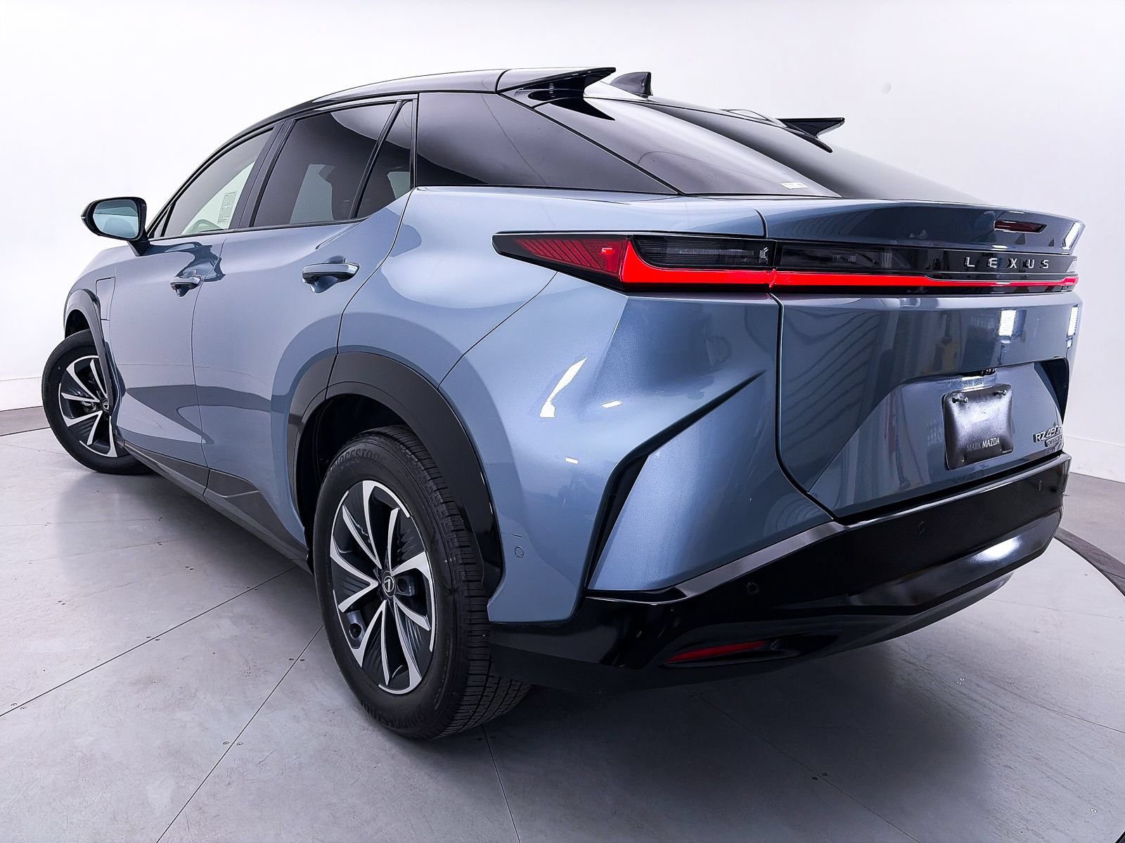 Used 2023 Lexus RZ 450e Premium w/ Technology Package AWD/4WD image 2