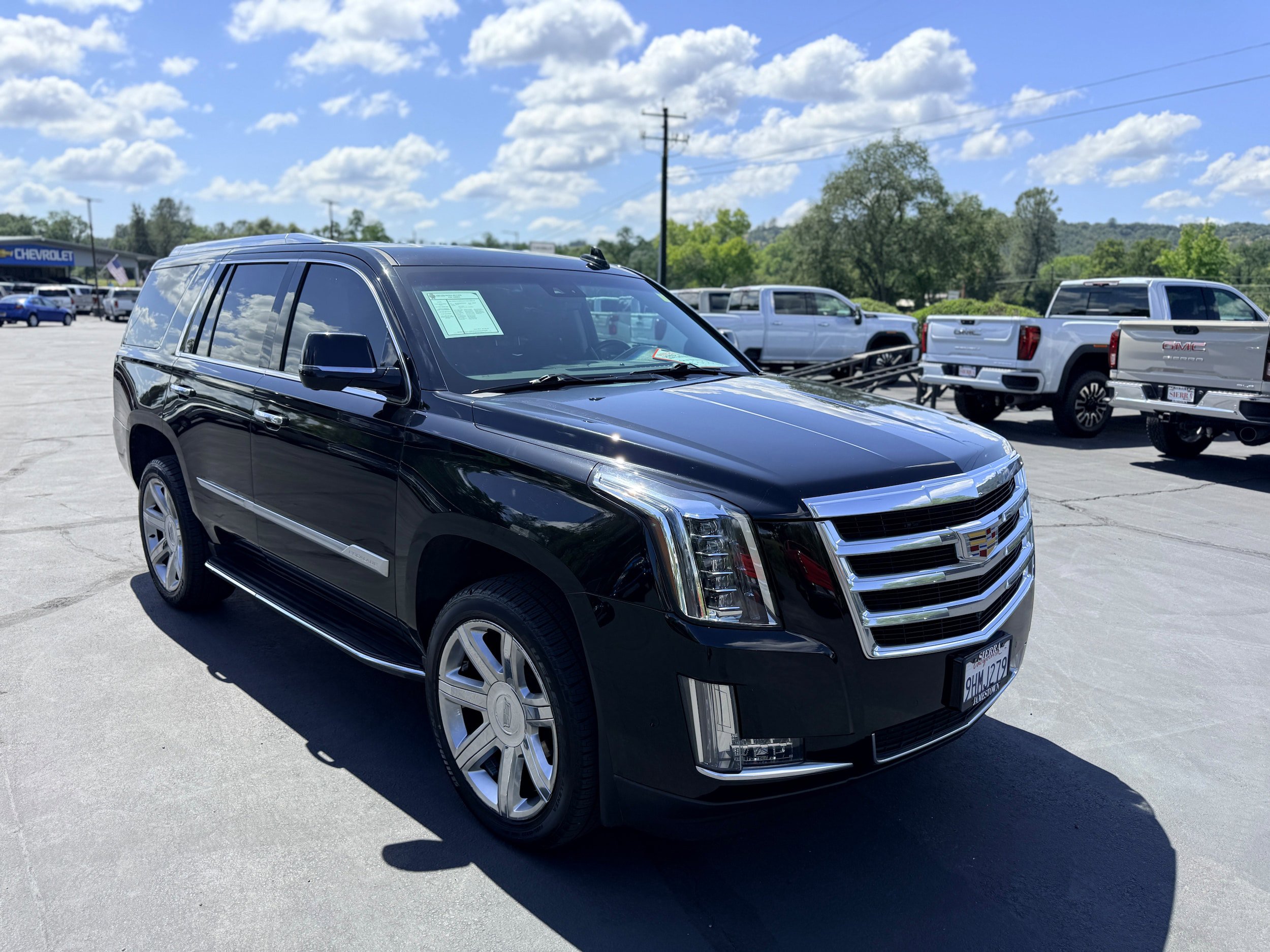 Used 2019 Cadillac Escalade Luxury AWD/4WD image 5