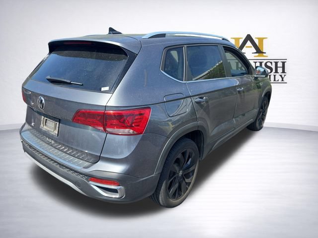 Certified 2023 Volkswagen Taos SE FWD image 12