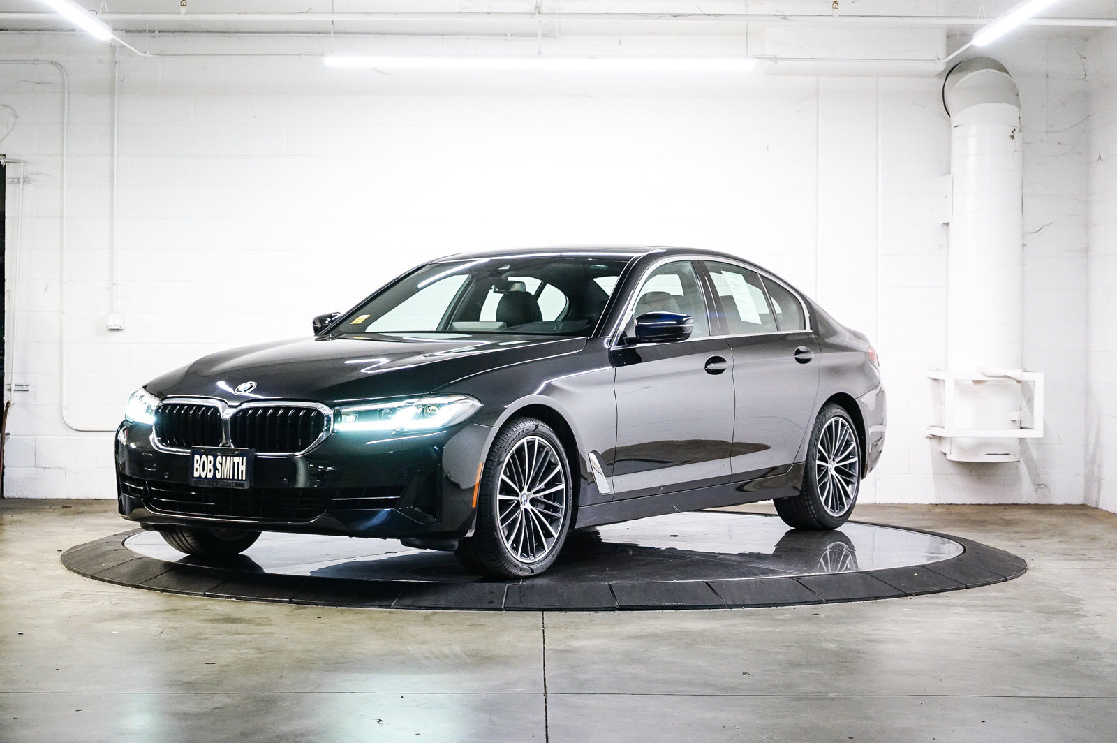 Certified 2023 BMW 540i w/ Premium Package RWD image 3