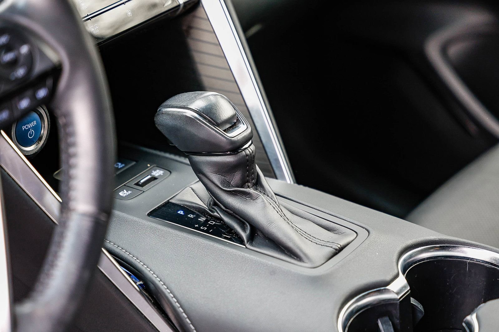 Used 2021 Toyota Venza Limited image 19