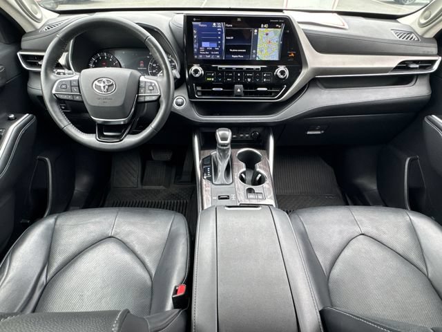 Certified 2021 Toyota Highlander Limited FWD image 21