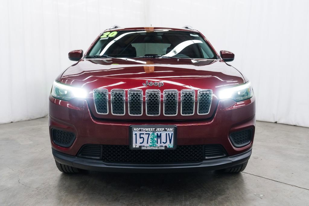 Used 2020 Jeep Cherokee Latitude image 2