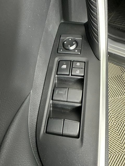 Used 2023 Toyota RAV4 LE AWD/4WD image 24