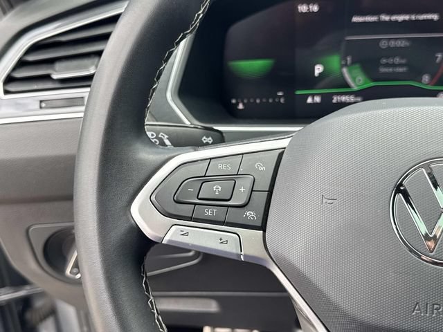 Certified 2023 Volkswagen Tiguan SE R-Line FWD image 19