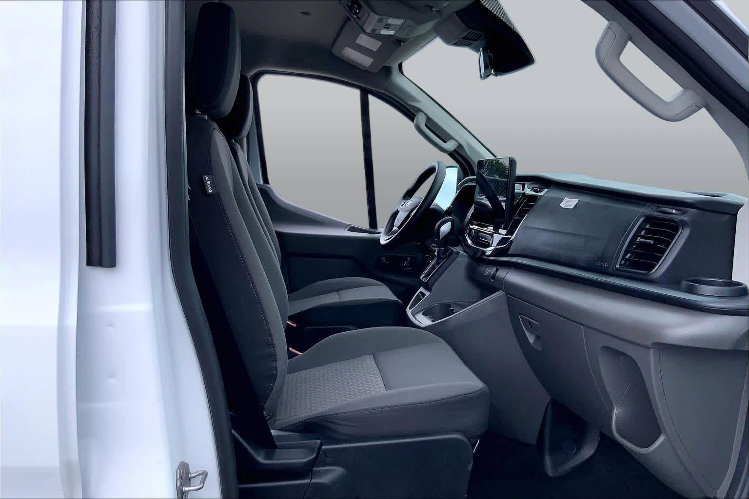 Used 2025 Ford Transit 350 XLT RWD image 9