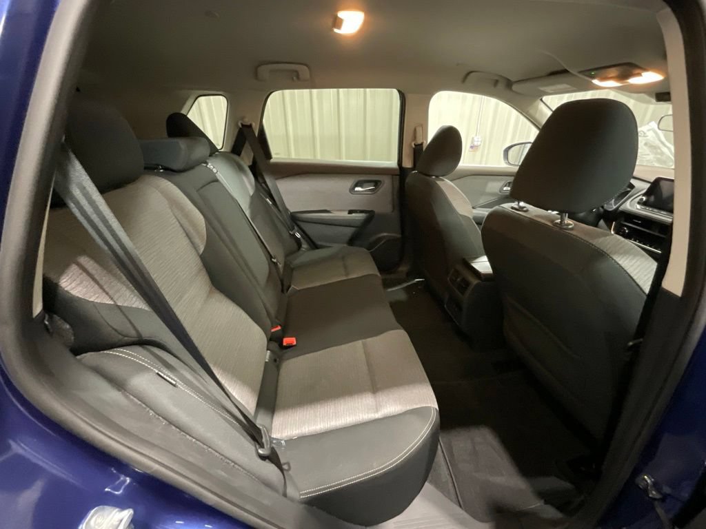 Used 2023 Nissan Rogue SV AWD/4WD image 15