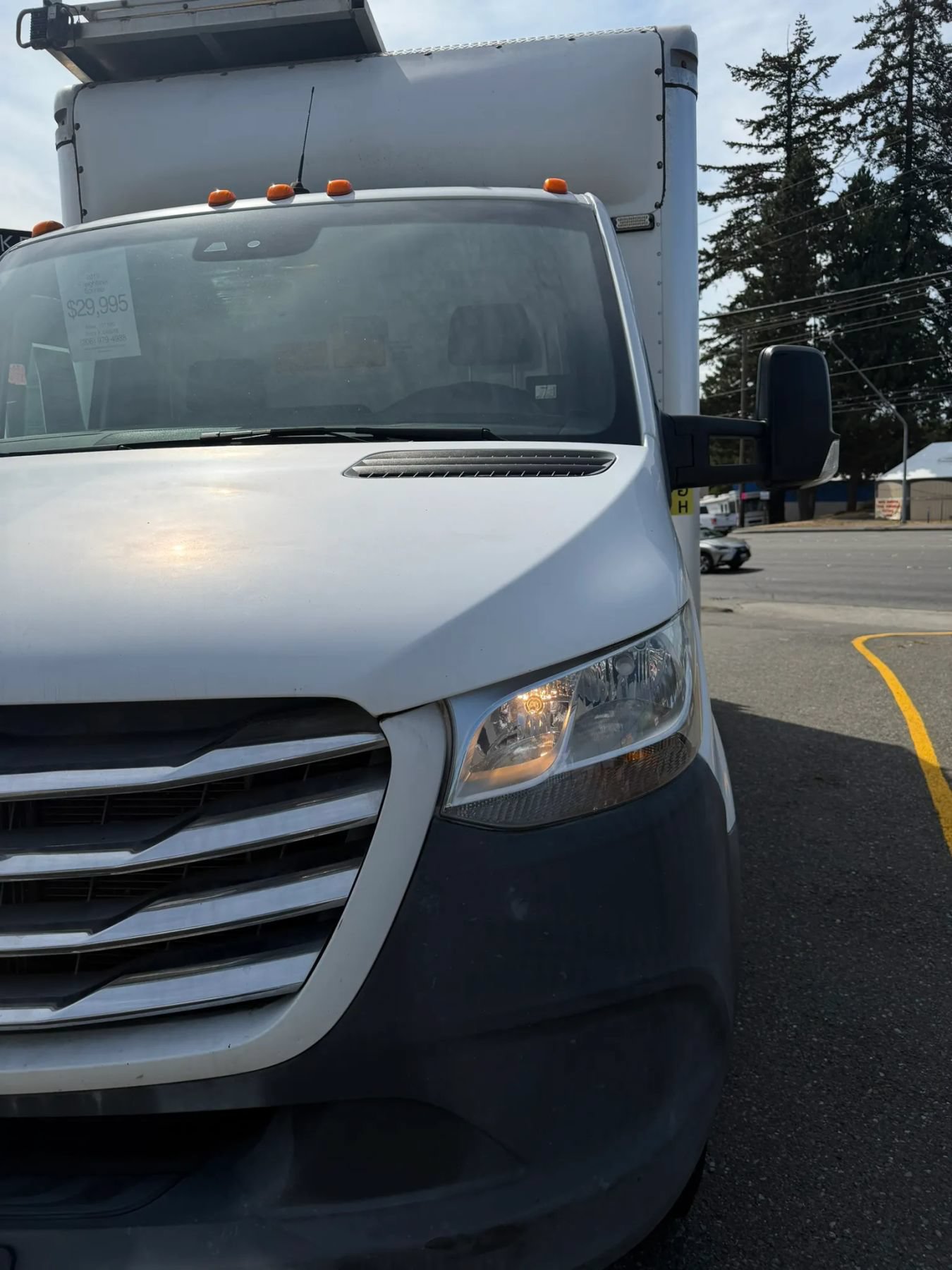 Used 2019 Freightliner Sprinter 3500 w/ Premium Package RWD image 25