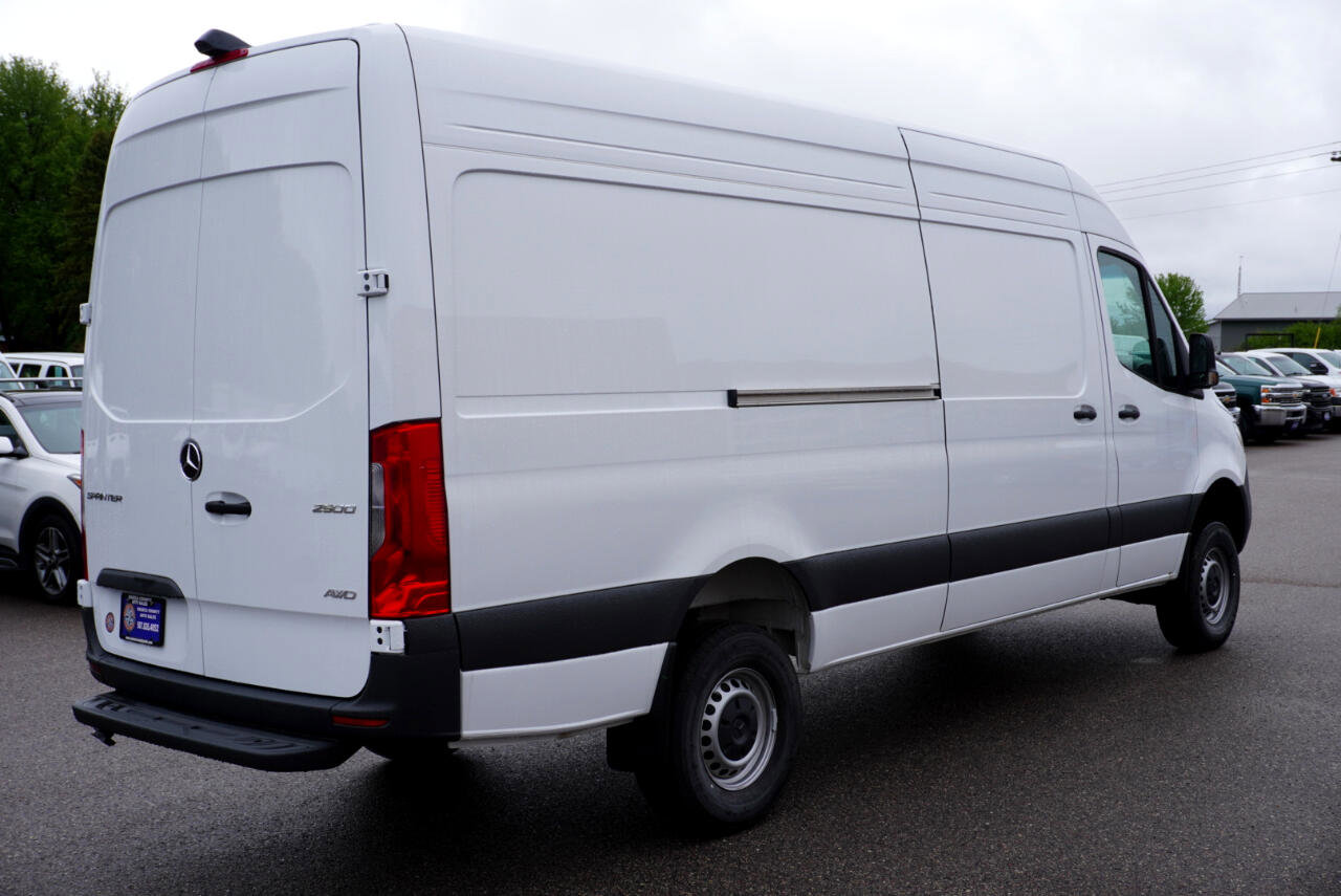 Used 2025 Mercedes-Benz Sprinter 2500 image 5