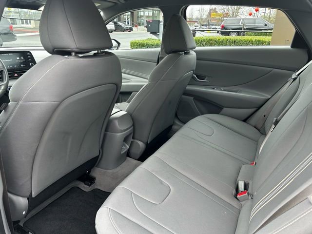 Certified 2025 Hyundai Elantra Sport image 9