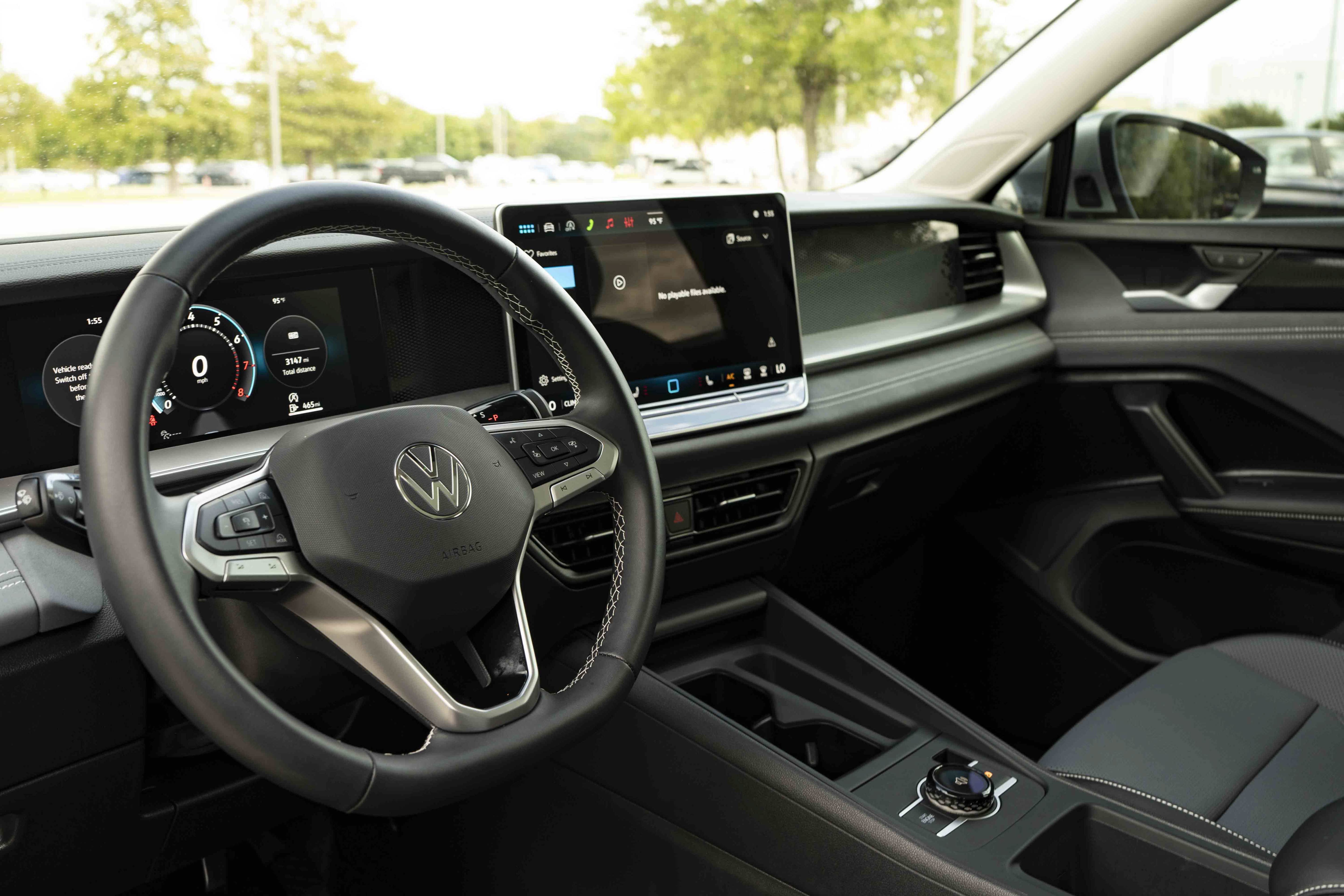 Certified 2026 Volkswagen Tiguan SE FWD image 15