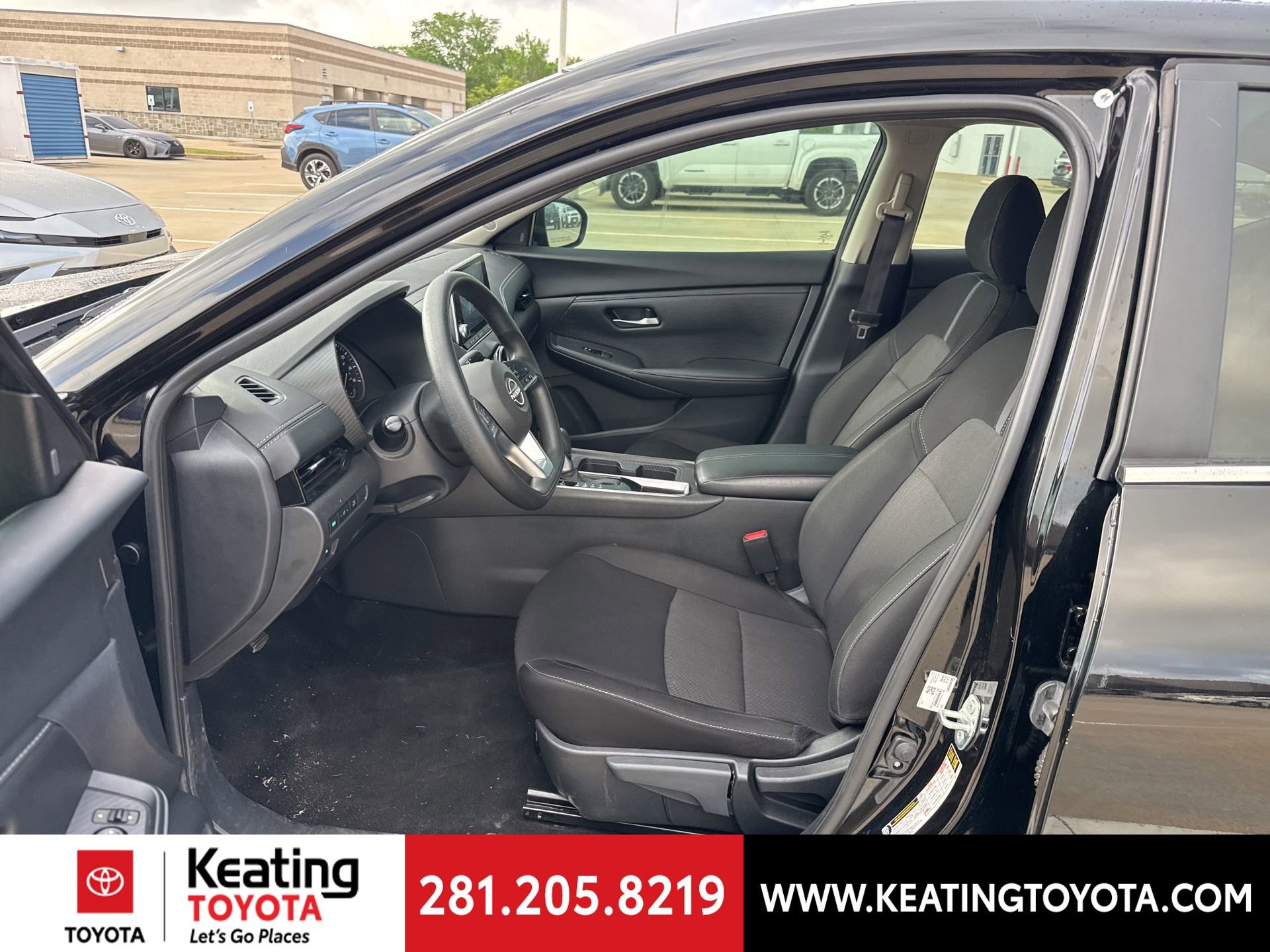 Used 2025 Nissan Sentra SV image 14