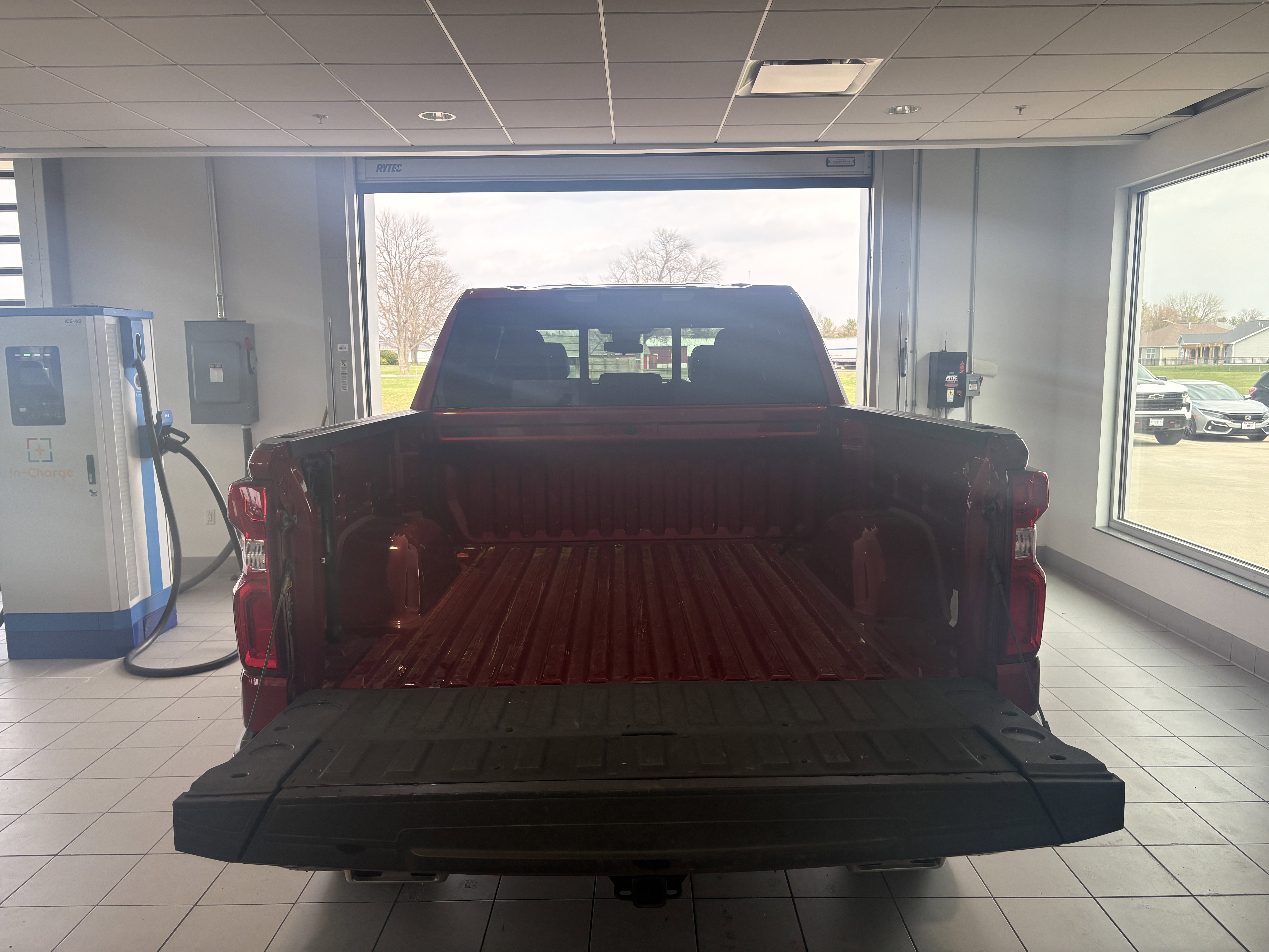 Used 2024 Chevrolet Silverado 1500 LT Trail Boss w/ Convenience Package II AWD/4WD image 5