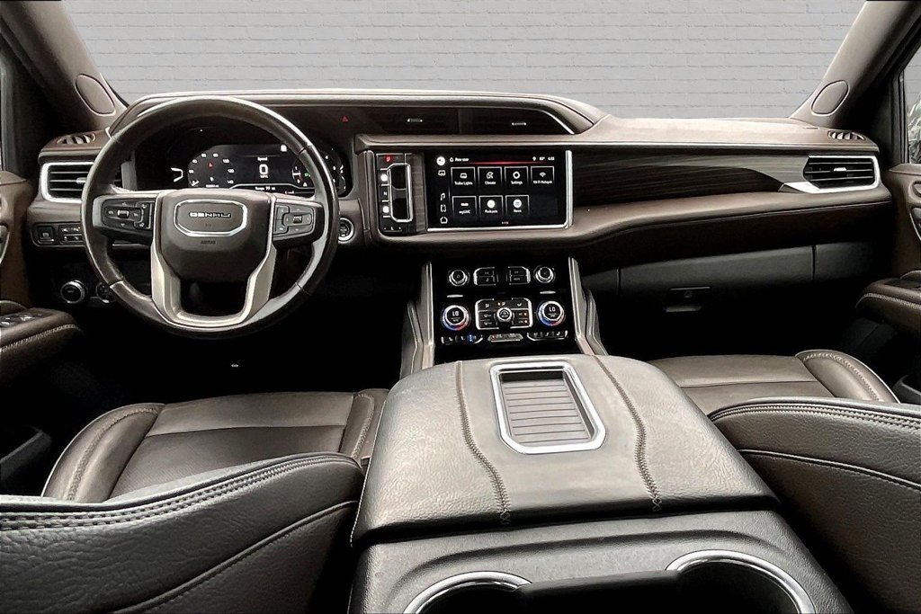 Used 2022 GMC Yukon XL Denali RWD image 7