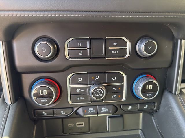 Certified 2024 Chevrolet Suburban Z71 w/ Luxury Package image 20