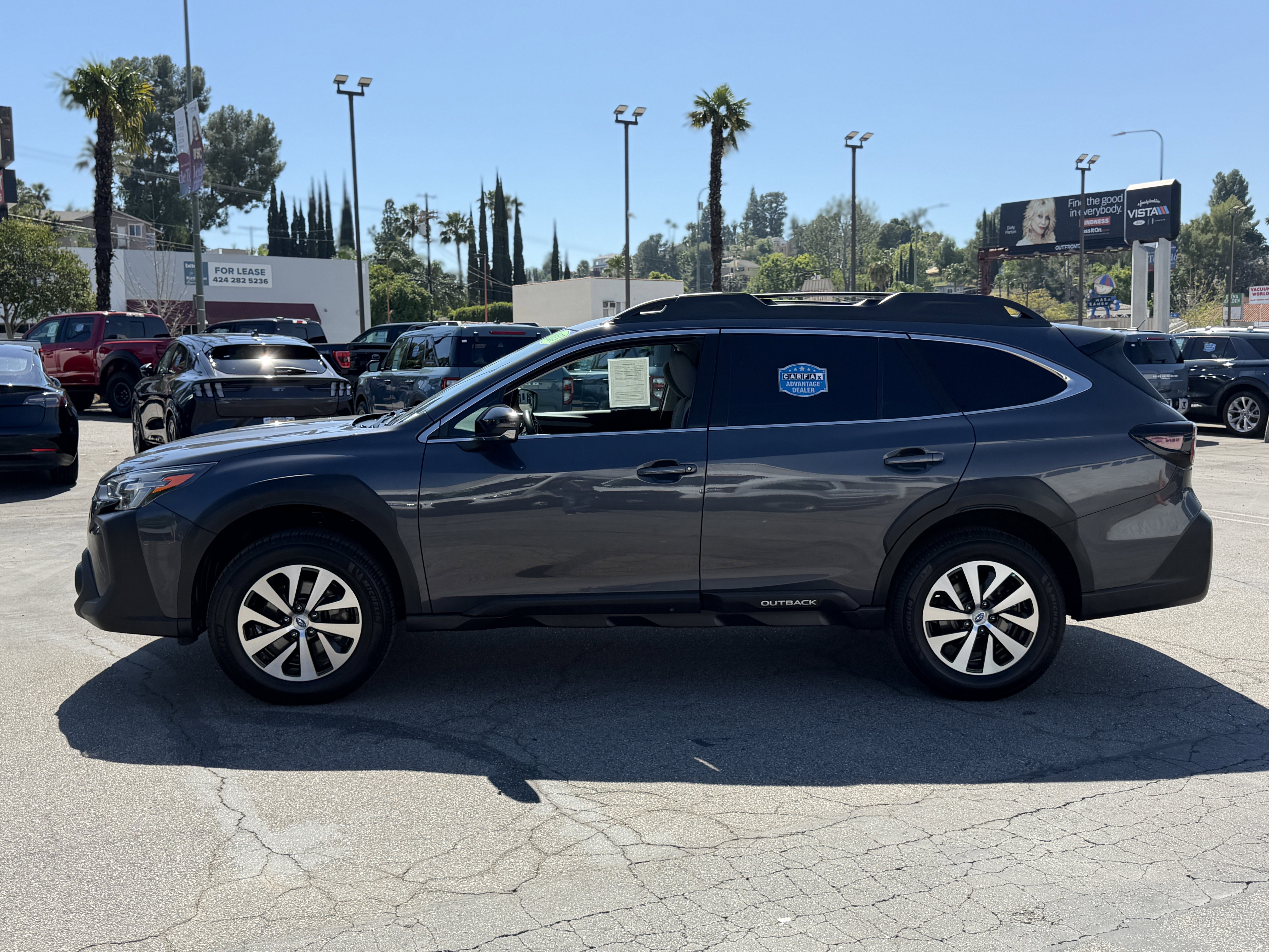Used 2023 Subaru Outback Premium image 5