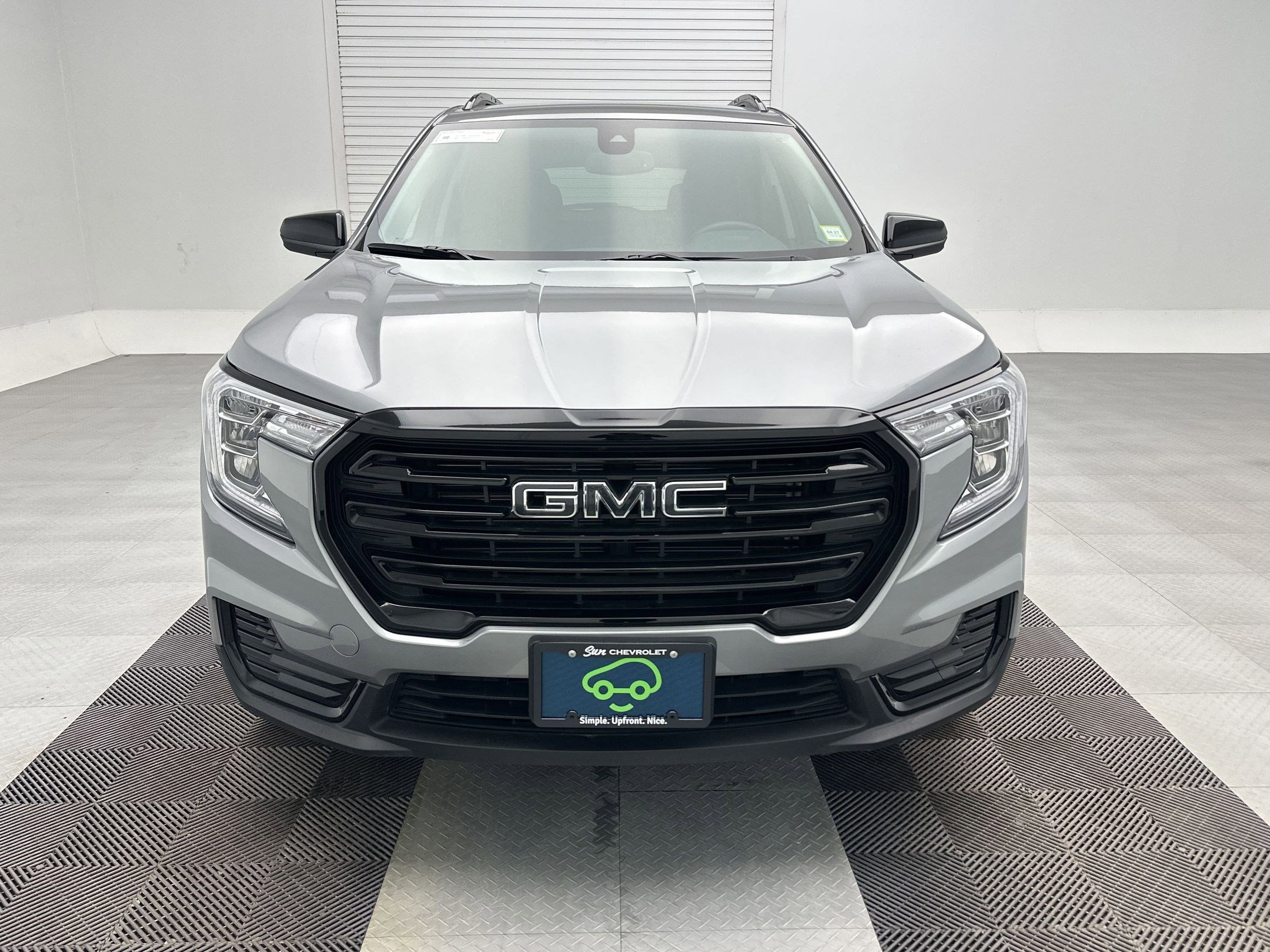 Certified 2024 GMC Terrain SLE w/ Driver Convenience Package FWD image 6