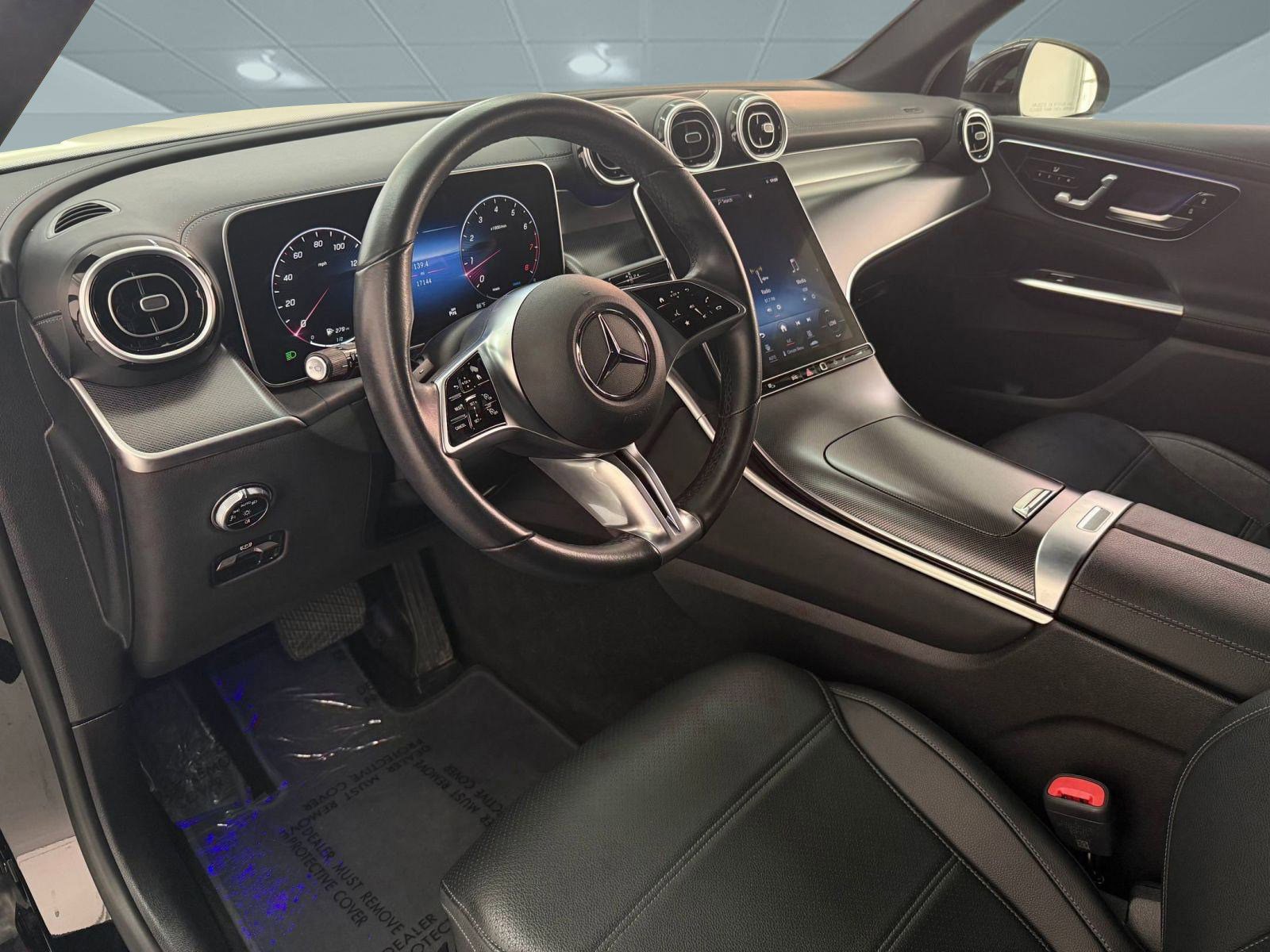 Certified 2024 Mercedes-Benz GLC 300 image 4