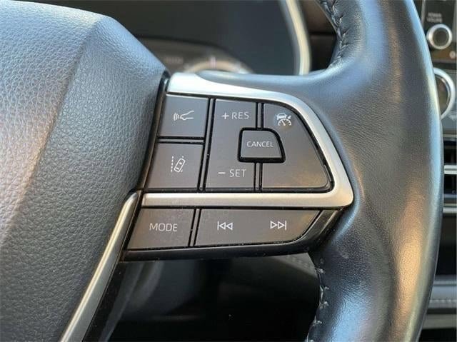 Used 2022 Toyota Highlander XLE image 63