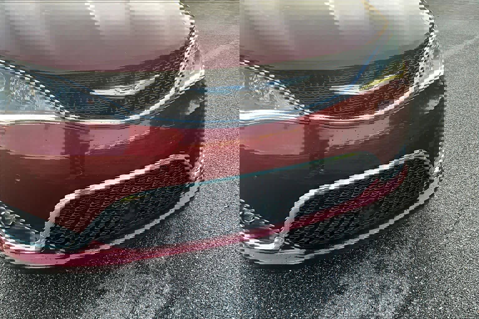 Used 2017 Chrysler Pacifica Limited FWD image 30