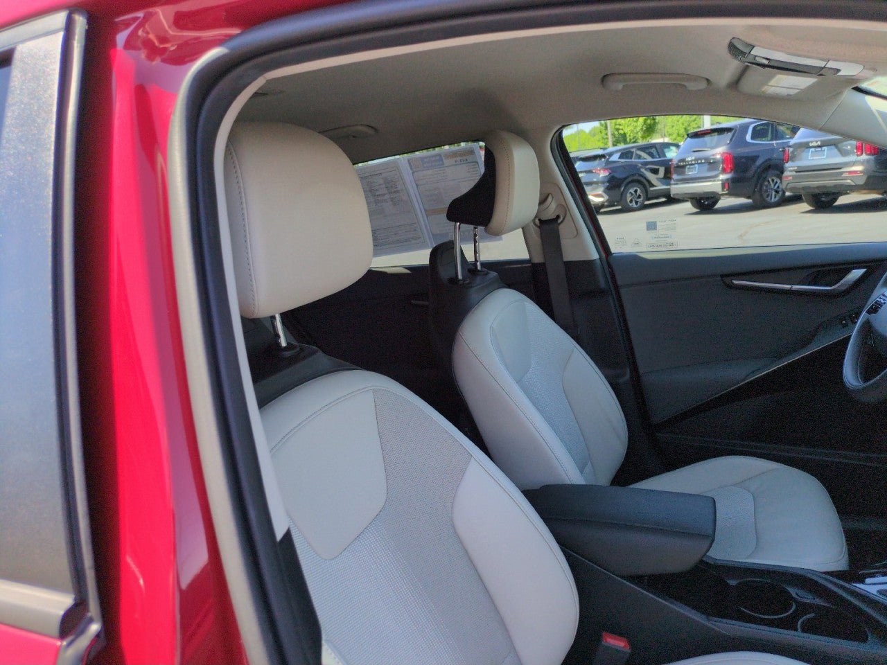 Used 2023 Kia Niro EX FWD image 33