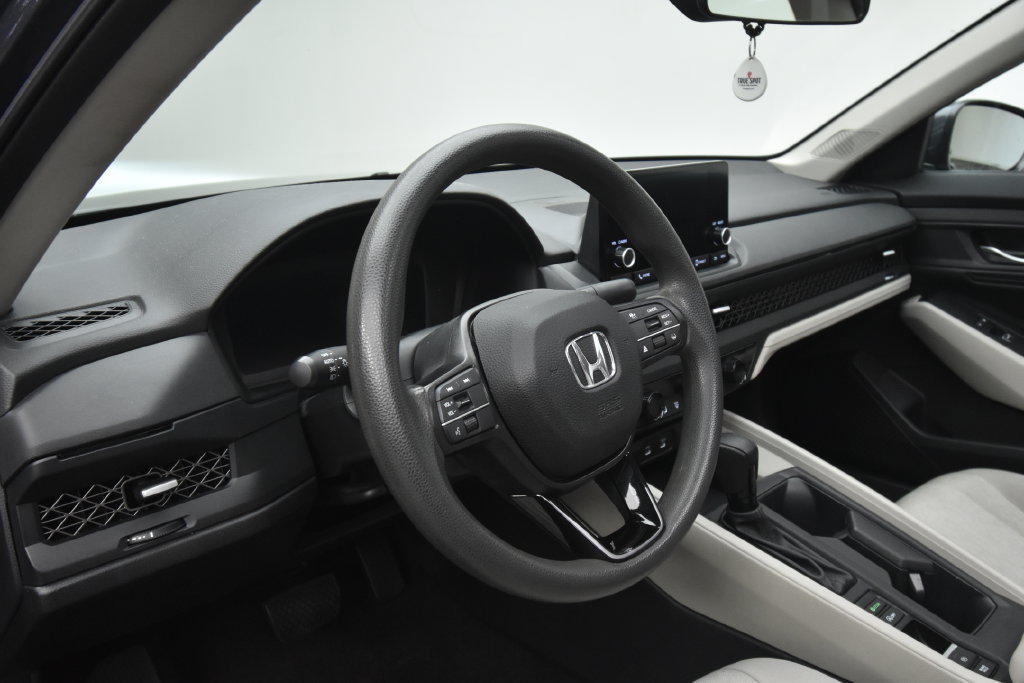 Used 2023 Honda Accord EX image 12
