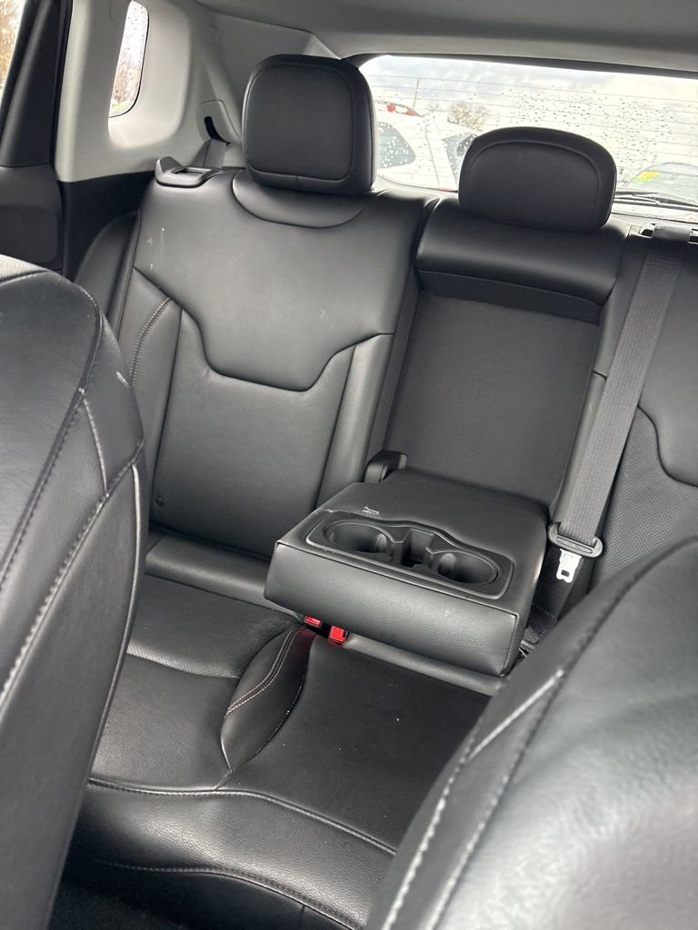 Certified 2022 Jeep Compass Limited w/ Sun and Sound Group image 5