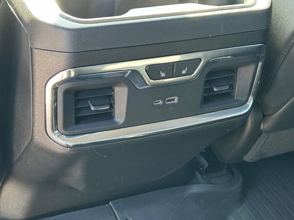 Used 2025 Chevrolet Silverado 2500 LTZ w/ LTZ Convenience Package AWD/4WD image 11