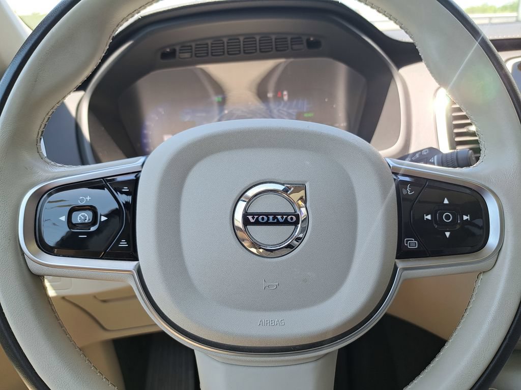Used 2025 Volvo XC90 T8 Ultra AWD/4WD image 10