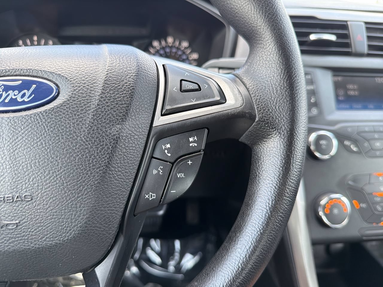 Used 2019 Ford Fusion S FWD image 26