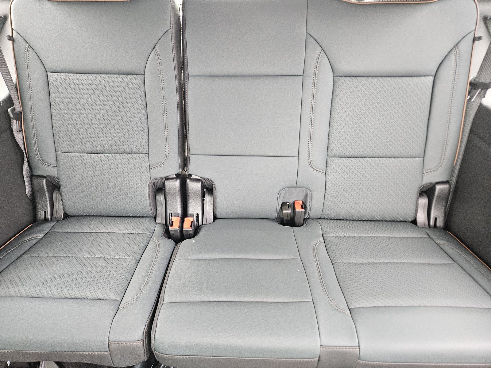 New 2026 GMC Yukon AT4 w/ AT4 Premium Plus Package AWD/4WD image 21