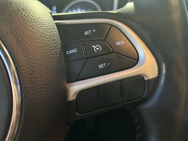 Used 2020 Jeep Compass Latitude w/ Cold Weather Group image 17