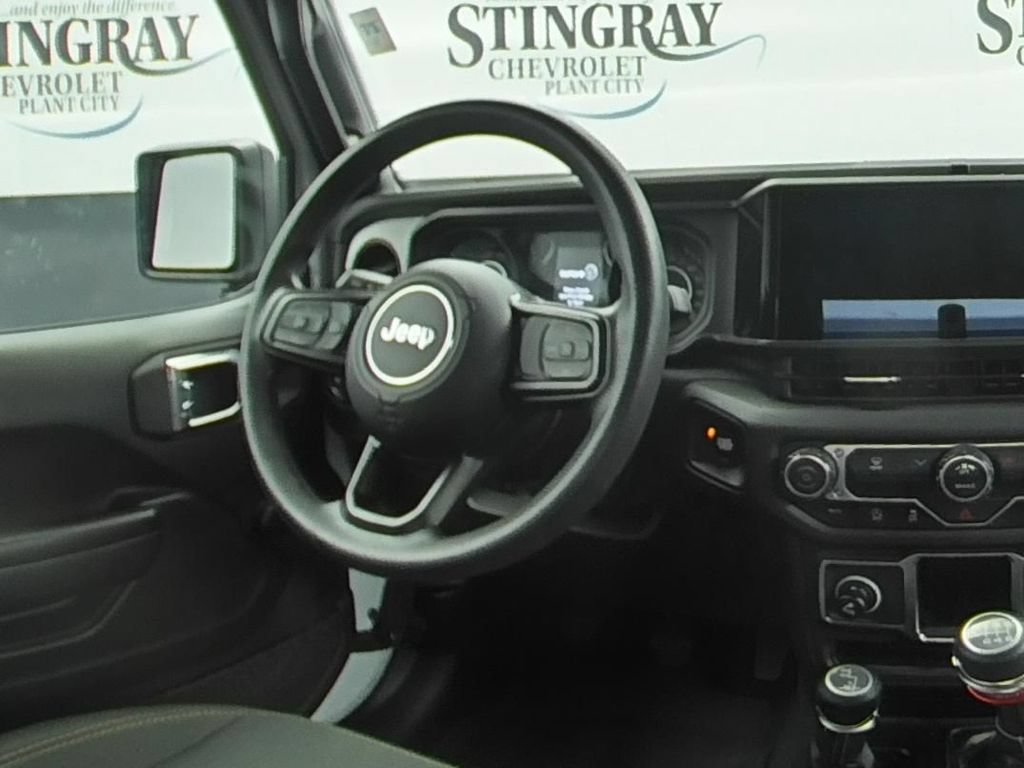 Used 2024 Jeep Wrangler Sport AWD/4WD image 16