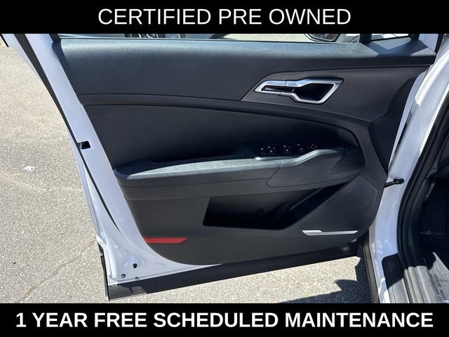 Used 2025 Kia Sportage LX FWD image 13