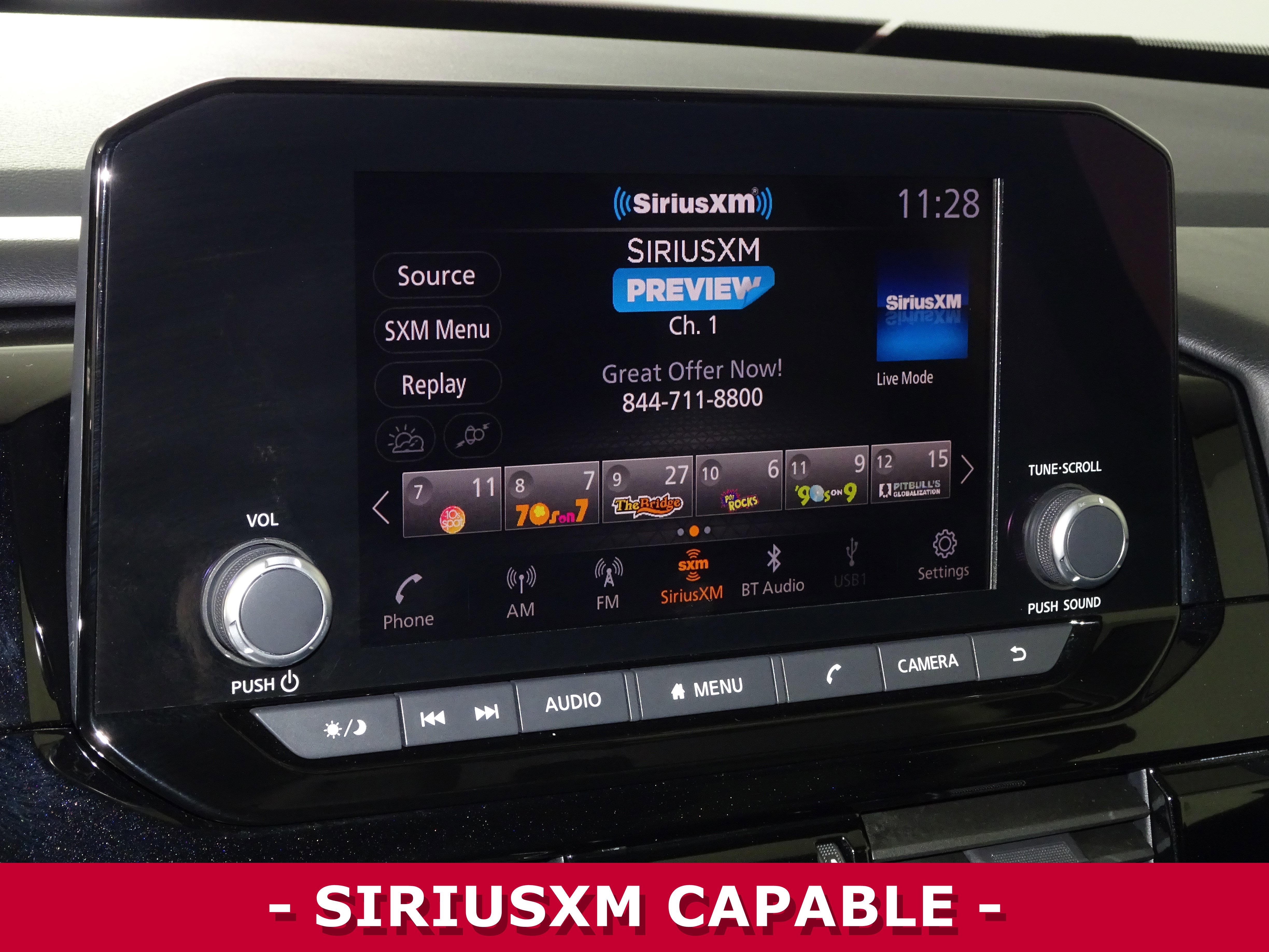 Used 2023 Nissan Pathfinder SV image 21