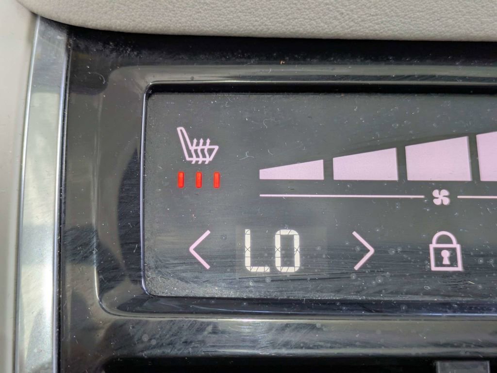 Used 2023 Volvo XC90 B6 Ultimate w/ Protection Package Premier AWD/4WD image 18