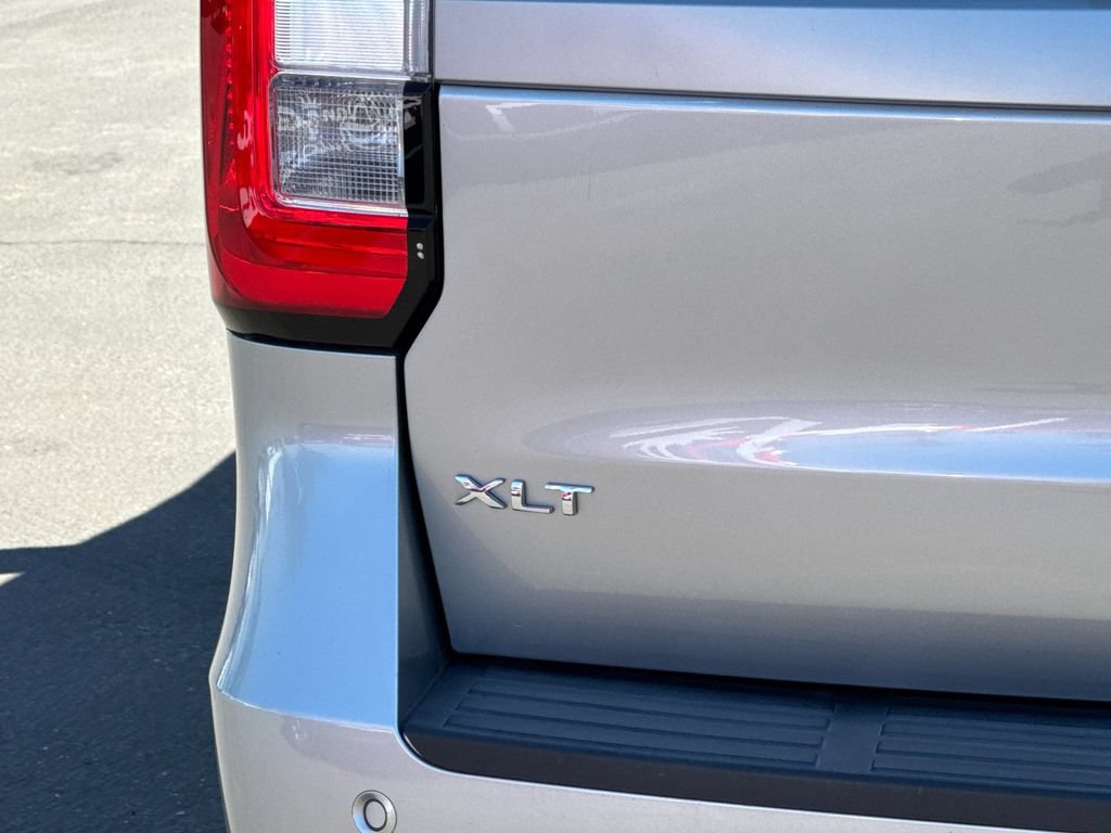 Used 2022 Ford Expedition XLT AWD/4WD image 25