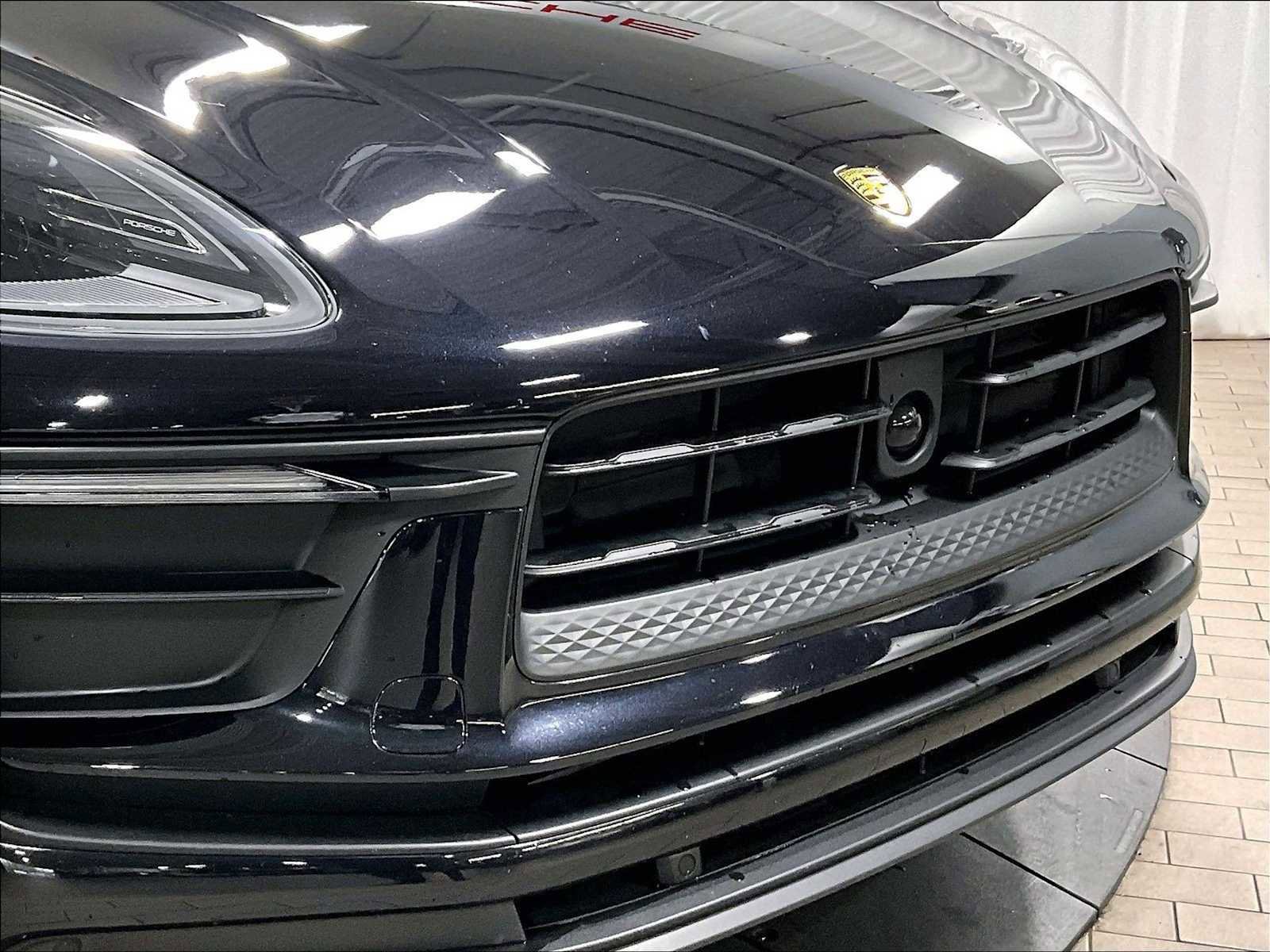 Used 2025 Porsche Macan image 33