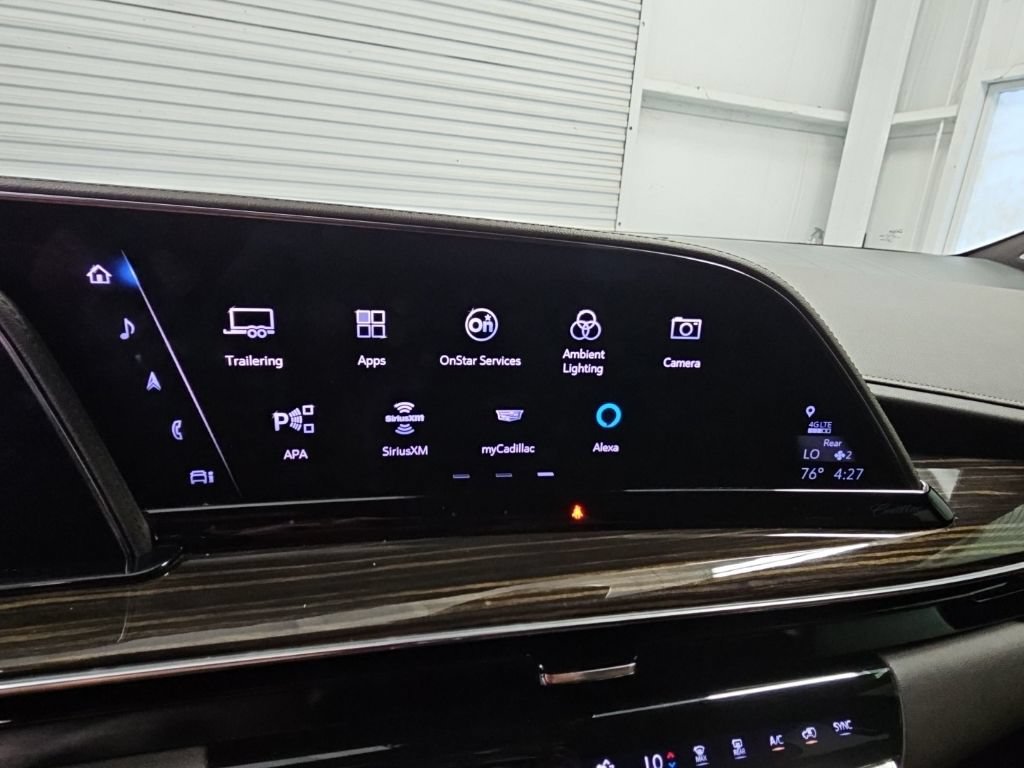Used 2022 Cadillac Escalade Premium Luxury w/ Performance Package AWD/4WD image 17