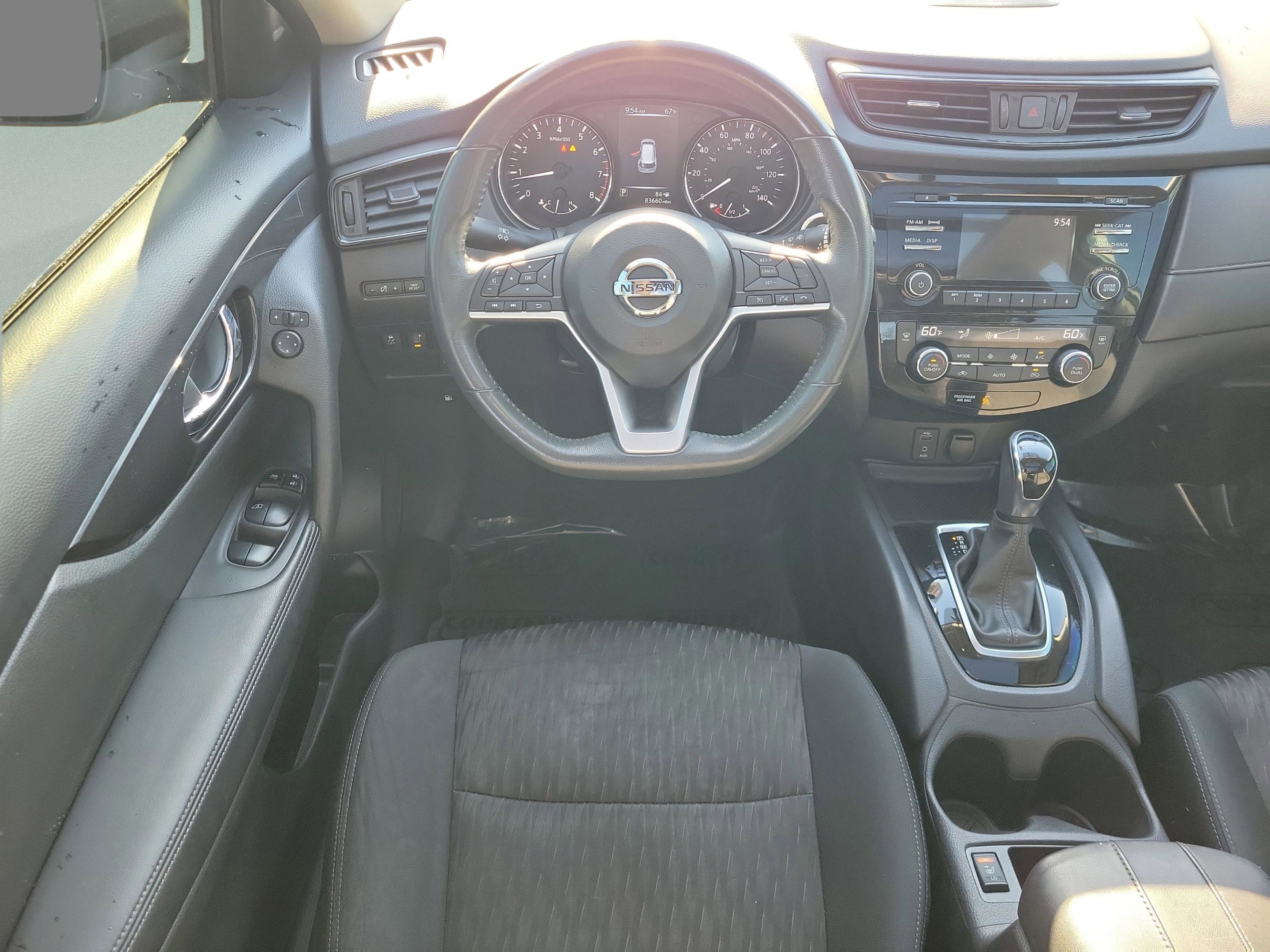 Certified 2017 Nissan Rogue SV image 16