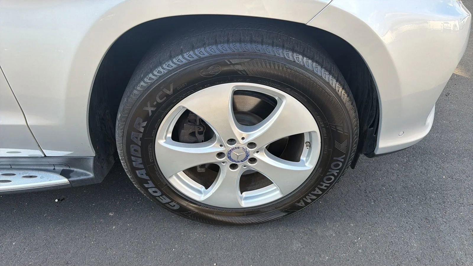 Used 2017 Mercedes-Benz GLS 450 4MATIC w/ Premium Package image 24