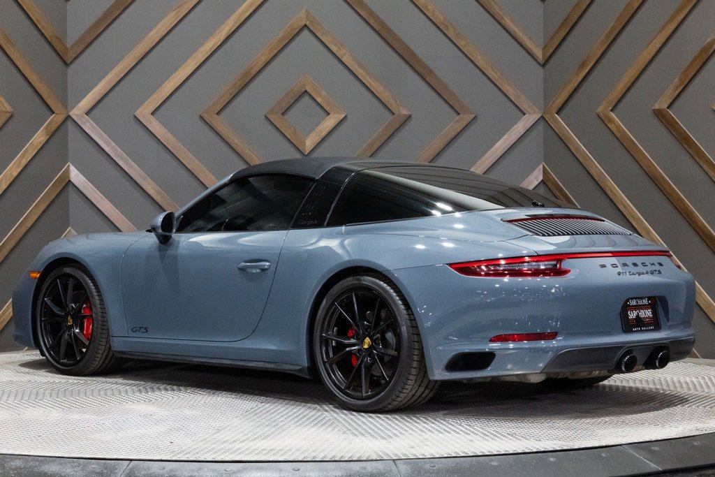 Used 2018 Porsche 911 Targa 4 GTS image 3