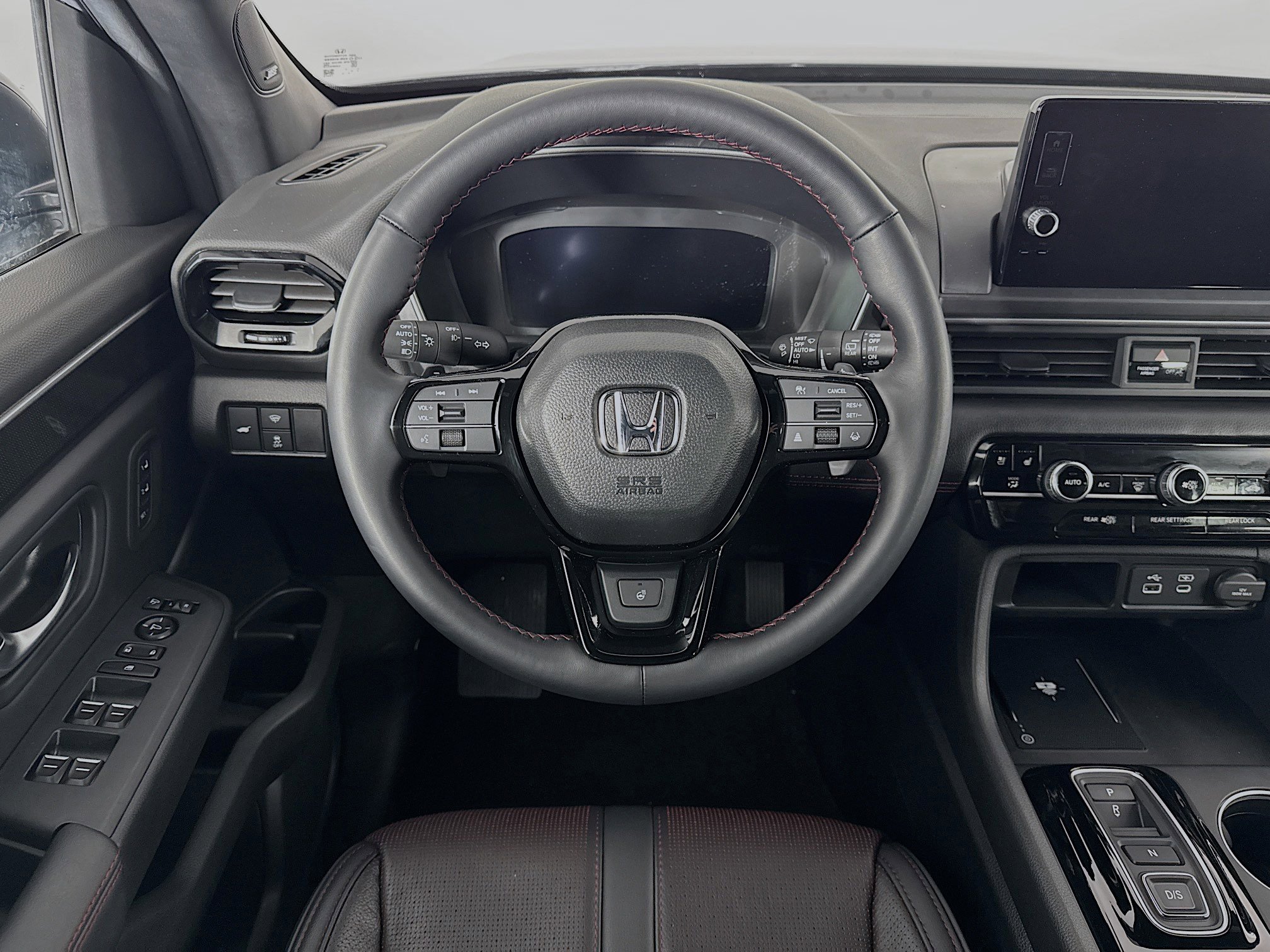 Certified 2025 Honda Pilot Black Edition image 24