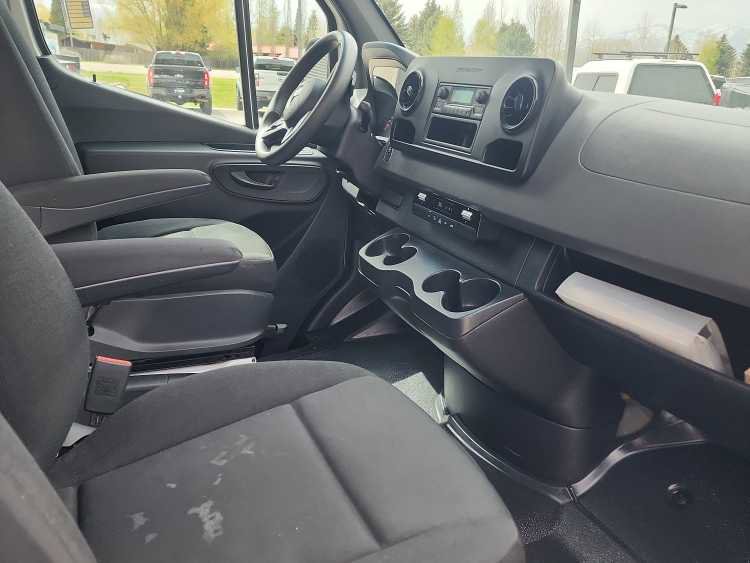 Used 2021 Mercedes-Benz Sprinter 2500 image 15