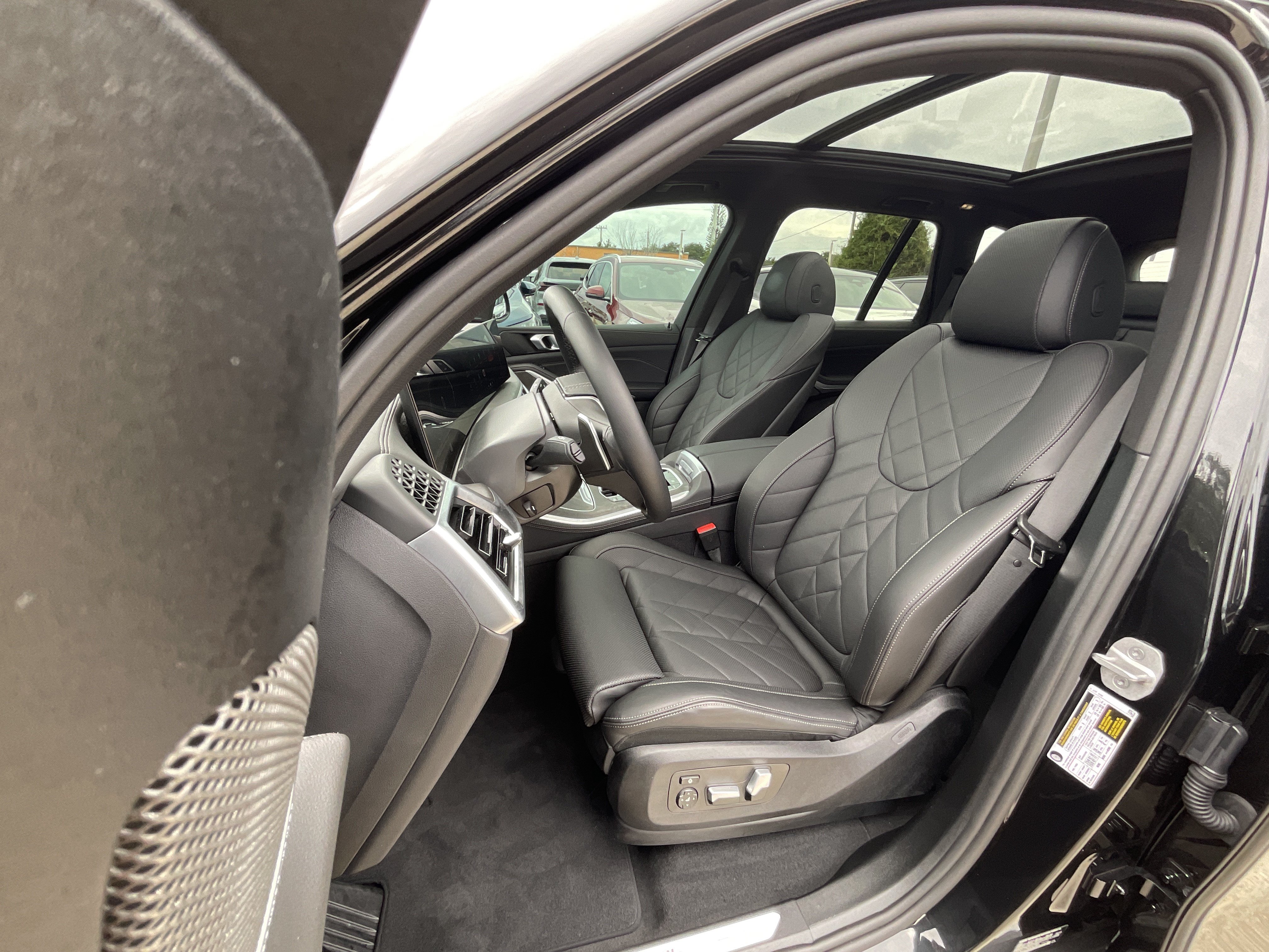 Certified 2024 BMW X5 sDrive40i w/ Premium Package RWD image 11