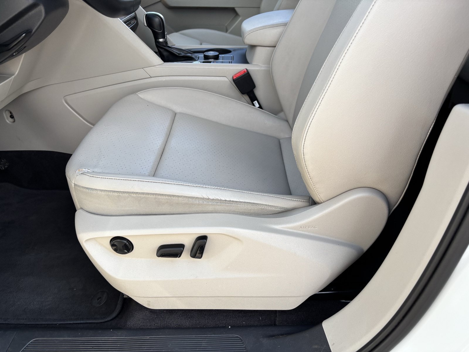 Used 2018 Volkswagen Atlas SE AWD/4WD image 22