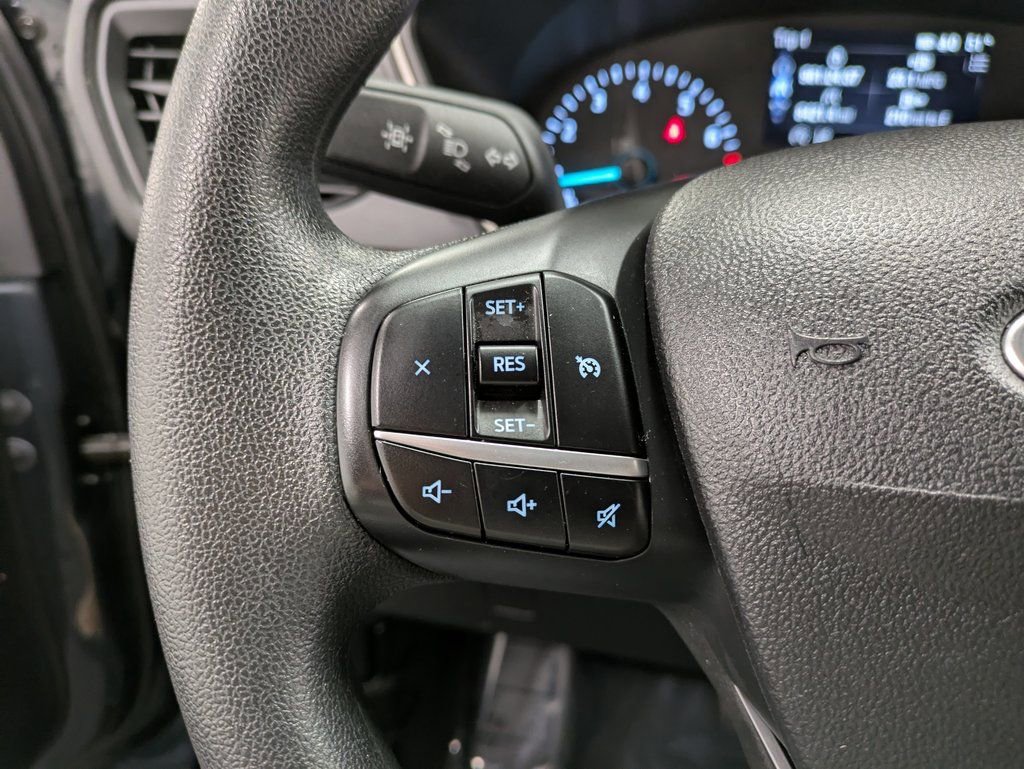 Used 2022 Ford Escape SE image 16