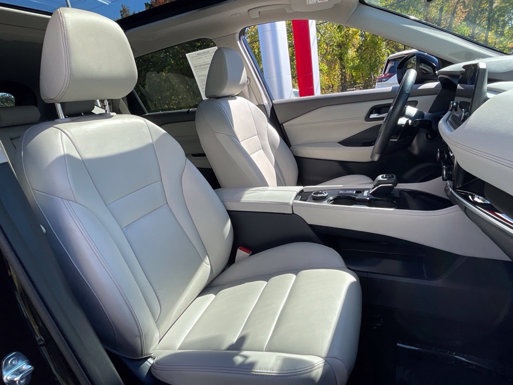 Certified 2023 Nissan Rogue SL w/ SL Premium Package AWD/4WD image 18